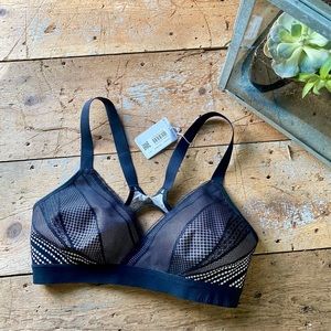 Lululemon Awake to Lace Bra 32D Black